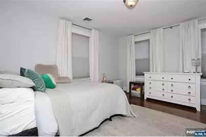 142 Wyckoff Avenue, Waldwick, NJ 07463 - Photo 26