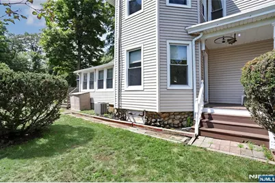 142 Wyckoff Avenue, Waldwick, NJ 07463 - Photo 32