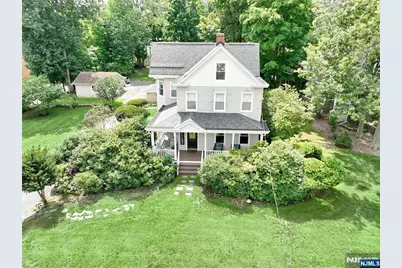 142 Wyckoff Avenue, Waldwick, NJ 07463 - Photo 2