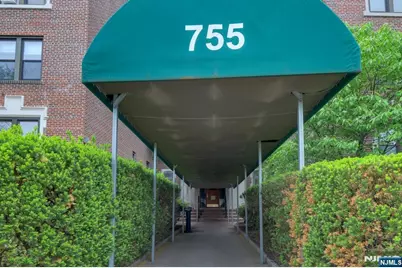 755 Anderson Avenue 5I #5i, Cliffside Park, NJ 07010 - Photo 4