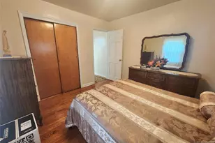 499 Jauncey Ave, Lyndhurst Township, NJ 07071 - Photo 12