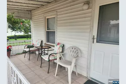 499 Jauncey Avenue, Lyndhurst Township, NJ 07071 - Photo 6