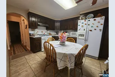 499 Jauncey Avenue, Lyndhurst Township, NJ 07071 - Photo 8