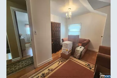 499 Jauncey Avenue, Lyndhurst Township, NJ 07071 - Photo 20