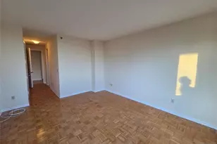 100 Carlyle Dr C04J, Cliffside Park, NJ 07010 - Photo 10