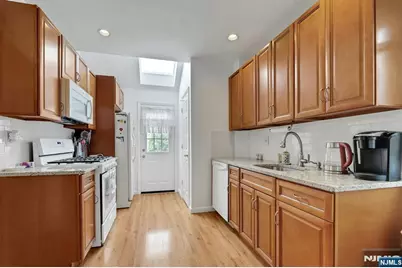 75 Humboldt Street, Wood Ridge, NJ 07075 - Photo 18