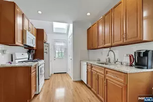 75 Humboldt St, Wood Ridge, NJ 07075 - Photo 18