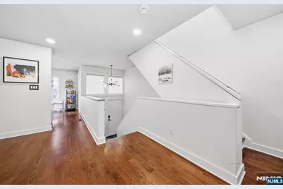31 Grand Cove Way E31 #E31, Edgewater, NJ 07020 - Photo 8