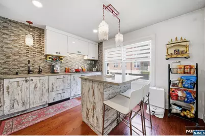 31 Grand Cove Way E31 #E31, Edgewater, NJ 07020 - Photo 4