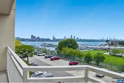 1055 River Road 312 #312, Edgewater, NJ 07020 - Photo 28