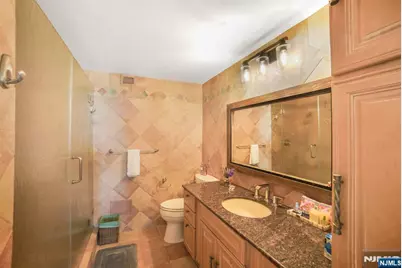 1055 River Road 312 #312, Edgewater, NJ 07020 - Photo 24