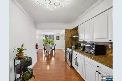 1055 River Road 312 #312, Edgewater, NJ 07020 - Photo 12