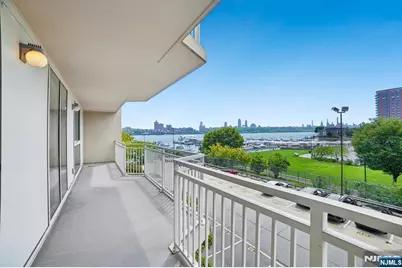 1055 River Road 312 #312, Edgewater, NJ 07020 - Photo 26