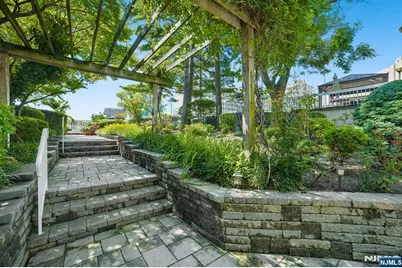 1055 River Road 312 #312, Edgewater, NJ 07020 - Photo 32