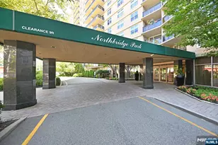 2200 N Central Road 14T, Fort Lee, NJ 07024 - Photo 2