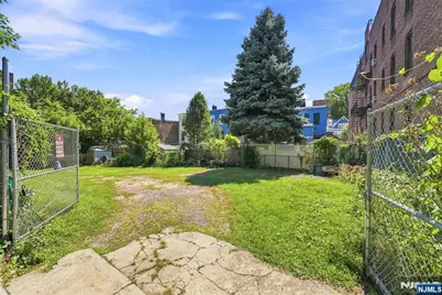 30 De Kalb Avenue, Jersey City, NJ 07306 - Photo 12