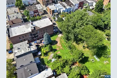 30 De Kalb Avenue, Jersey City, NJ 07306 - Photo 4