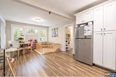 52 Thomas, Bloomfield, NJ 07003 - Photo 14