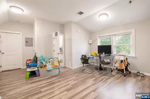 52 Thomas, Bloomfield, NJ 07003 - Photo 28