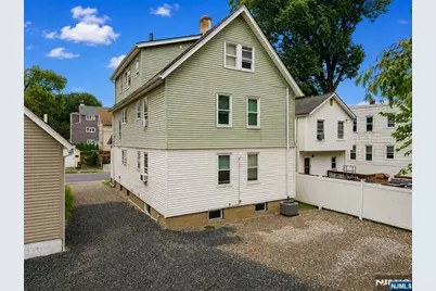 52 Thomas, Bloomfield, NJ 07003 - Photo 36