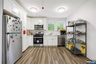 52 Thomas, Bloomfield, NJ 07003 - Photo 2
