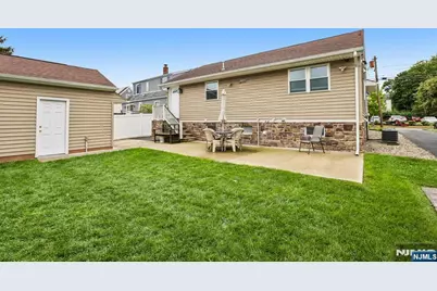 114 Hobart Avenue, Rutherford, NJ 07070 - Photo 32