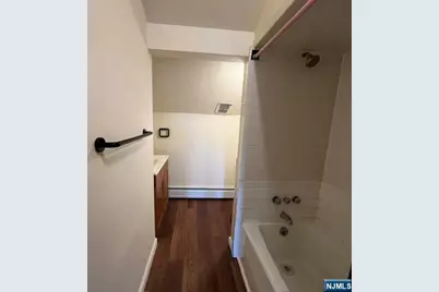 51 Clinton Avenue, Bergenfield, NJ 07621 - Photo 12
