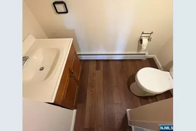 51 Clinton Avenue, Bergenfield, NJ 07621 - Photo 14