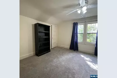 51 Clinton Avenue, Bergenfield, NJ 07621 - Photo 10