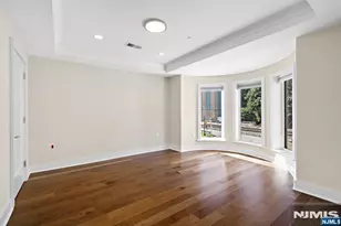 100 Eton Row 203, Weehawken, NJ 07086 - Photo 8