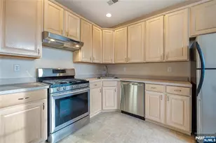 1148 Stafford St, Mahwah, NJ 07430 - Photo 10