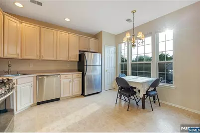 1148 Stafford Street, Mahwah, NJ 07430 - Photo 10