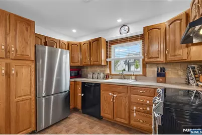234 Howard Avenue, Rochelle Park Township, NJ 07662 - Photo 2