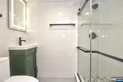 112 Pink Street, Hackensack, NJ 07601 - Photo 10