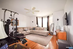 35 Hilton St, Clifton, NJ 07011 - Photo 6