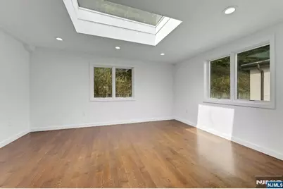 712 Undercliff Avenue, Edgewater, NJ 07020 - Photo 36