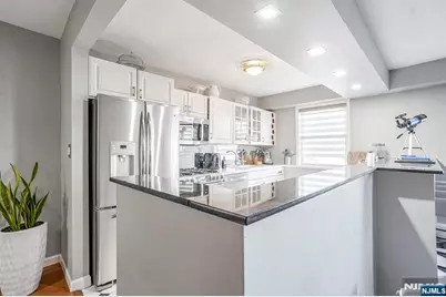 8800 Jfk Blvd E 7E #7E, North Bergen, NJ 07047 - Photo 8