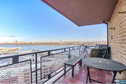 8800 Jfk Blvd E 7E #7E, North Bergen, NJ 07047 - Photo 2