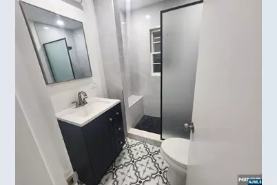 76 Campbell Avenue, Clifton, NJ 07013 - Photo 10