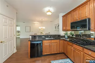 7 Cliff Road D2, Woodland Park, NJ 07424 - Photo 10
