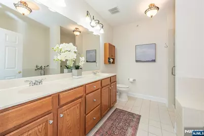 7 Cliff Road D2 #D2, Woodland Park, NJ 07424 - Photo 16