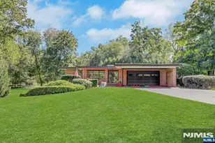 170 Pulis Ave, Franklin Lakes, NJ 07417 - Photo 4