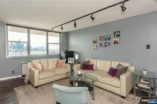 6040 Blvd East 6F, West New York, NJ 07093 - Photo 12