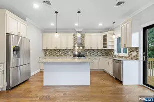 457 Lincoln Ave 457, Cliffside Park, NJ 07010 - Photo 6