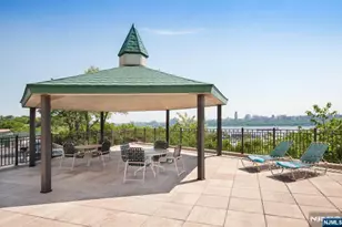 250 Gorge Road 7E, Cliffside Park, NJ 07010 - Photo 2