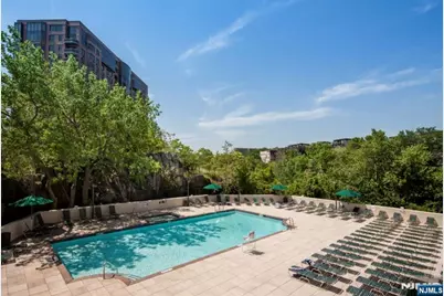 250 Gorge Road 7E #7E, Cliffside Park, NJ 07010 - Photo 4