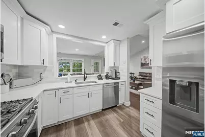 3 Juniper Court 125 #125, Clifton, NJ 07014 - Photo 12