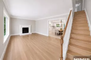10 Locust Ln, Mahwah, NJ 07430 - Photo 4