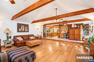 10 Locust Ln, Mahwah, NJ 07430 - Photo 10