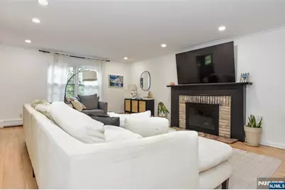 388 Carriage Lane, Wyckoff Township, NJ 07481 - Photo 14